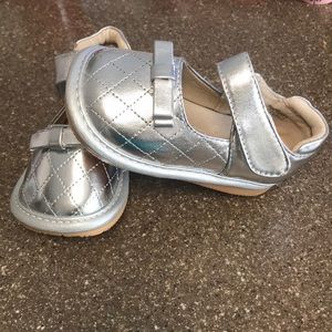 Metallic Mary Jane squeaky shoes